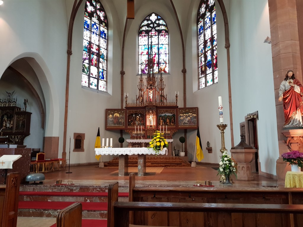 Beim Gottesdienst begegneten sich ein aktiver Fußballer und ein aktiver Christ.